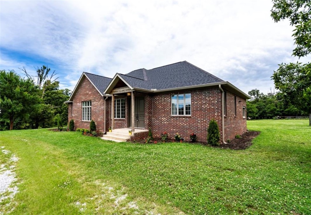 02-20-32-Gravette - Residential