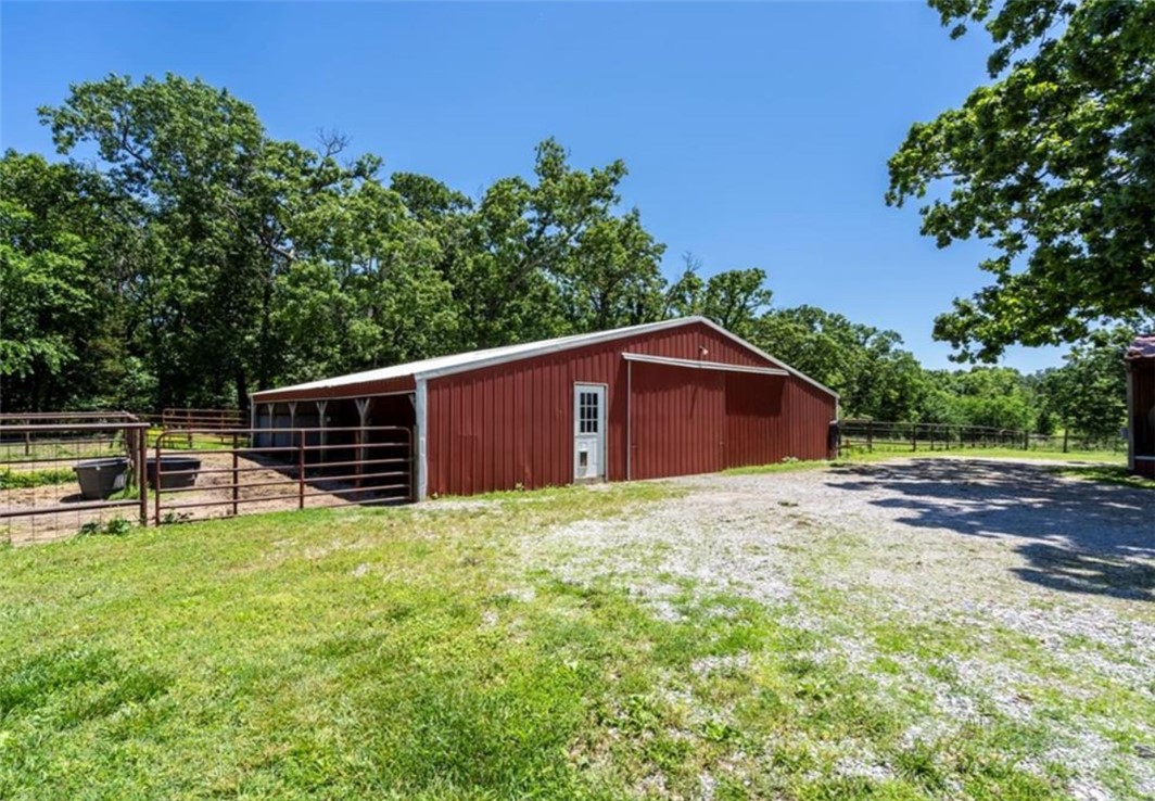 02-20-32-Gravette - Residential