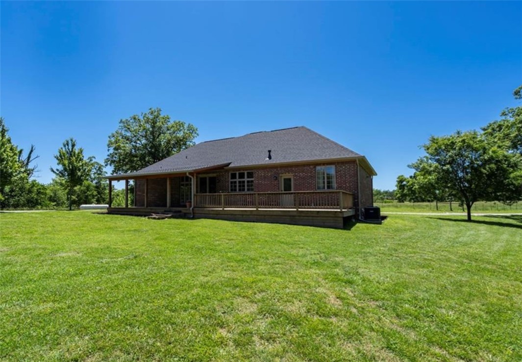 02-20-32-Gravette - Residential