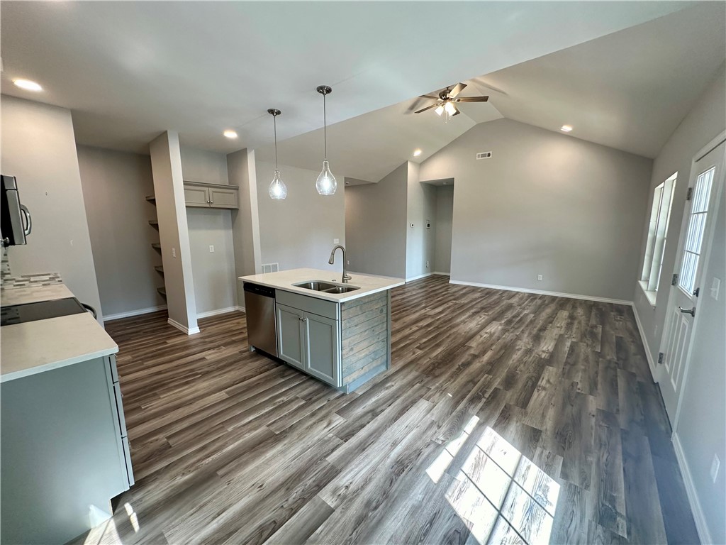 Unit 16 Holiday Island - Residential