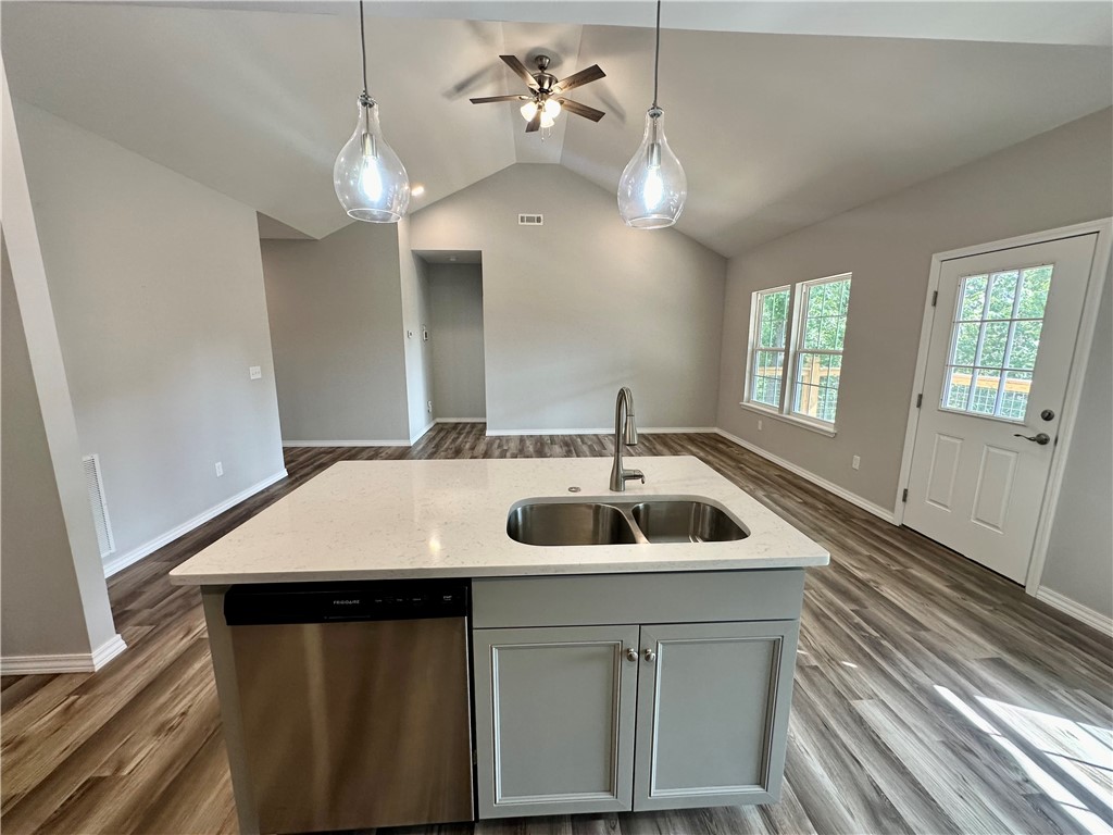 Unit 16 Holiday Island - Residential
