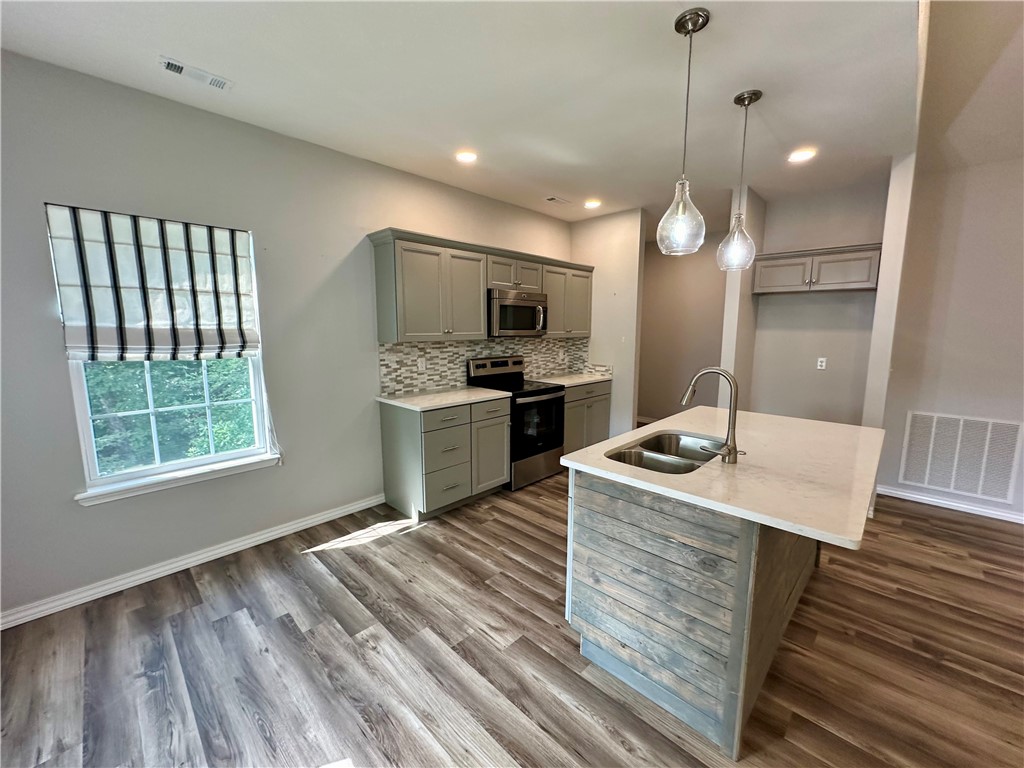 Unit 16 Holiday Island - Residential