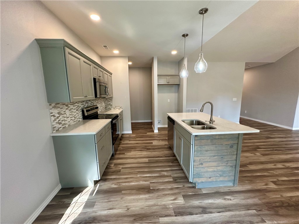 Unit 16 Holiday Island - Residential