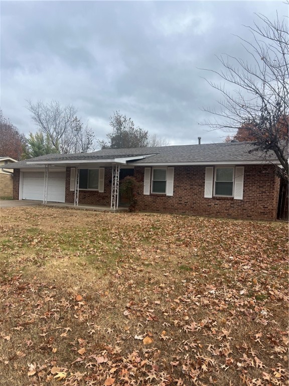 Great starter home or investment property! 3 bedrooms, 2 baths, 2 living areas, wood floors in living areas and hall, stainless stove and dishwasher, breakfast bar, new roof in 2020. Huge fenced backyard. Two car garage. Sellers inherited home so there is no disclosure. Professional pictures to come.
