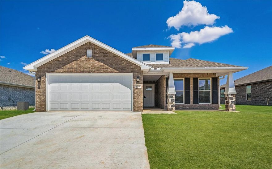 Choose between either a 4.99% fixed interest rate or get up to 15k in flex cash! *Terms and Conditions apply.
This floor plan is a 3-bedroom, 2-bathroom 1760 square
feet home featuring 10-foot ceilings in the entryway,
kitchen, living area, and primary bedroom, plus dual
vanities in the primary bathroom, the 1750 Series delivers
the luxury of a larger floor plan. This plan series has an
inviting entryway that provides privacy. Enjoy a large,
covered back patio and a garden tub in the primary
bathroom. Taxes subject to change based on new construction.