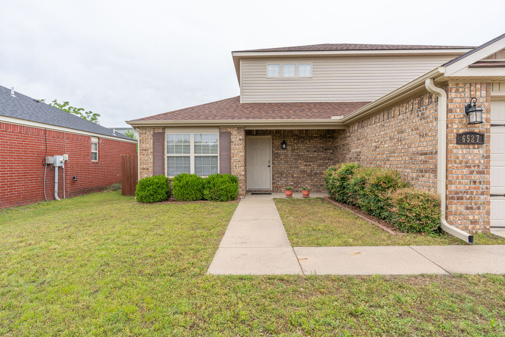 Huntington Chase - Residential