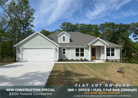 Photo of 1 Larkhall Circle, Bella Vista, AR 72715 (MLS # 1343689)