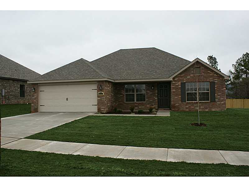 A Beautiful Home in a Wonderful Subdivision. One of only 2 houses left in this amazing Subdivision. Beautiful Hardwoods throughout the entire house and a 6' privacy fence will be included in the price.,A must see!