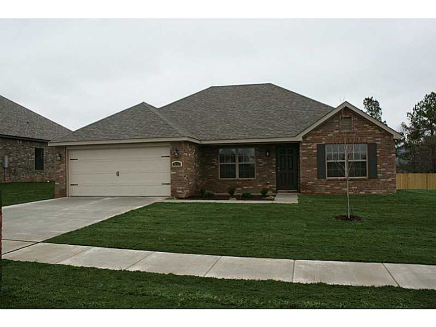 A Beautiful Home in a Wonderful Subdivision.  One of only 2 houses left in this amazing Subdivision.  Beautiful Hardwoods throughout the entire house and a 6' privacy fence will be included in the price.,A must see!