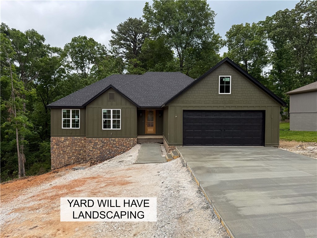 This charming home is in a prime locationājust 8 minutes from Bella Vista Country Club and only 5 minutes from the Back 40 Trailhead, perfect for hiking and mountain biking. It sits on a rare 0.31-acre sewer lot and backs up to peaceful woods, giving you a private and relaxing view from the back deck and patio.
Inside, youāll find cathedral ceilings, a sleek kitchen with quartz countertops, and a custom pantry with built-in shelving that makes staying organized a breeze. Itās a great mix of style and function. Whether youāre into golf, outdoor adventures, or just want a quiet spot to call home, this one checks all the boxes