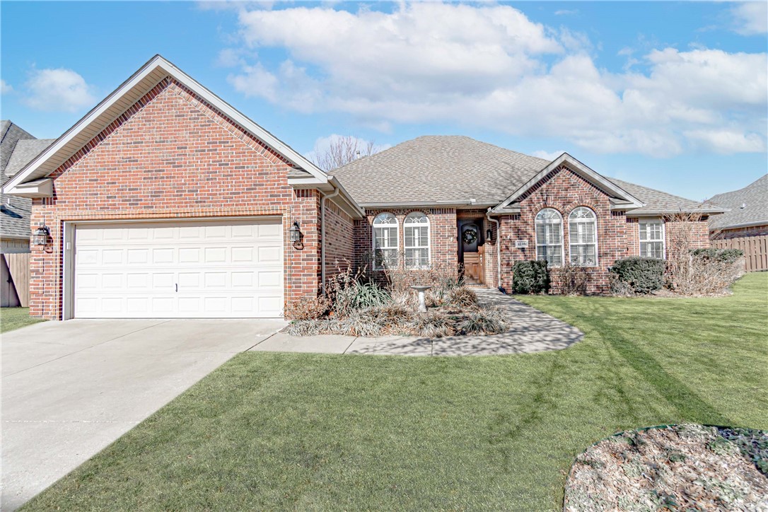 Stunning Fayetteville home in the lovely Clabber Creek subdivision, just 9 minutes from the University of Arkansas! Terrific floor plan with all the upgrades and amenities. Stunning dine-in kitchen with vast cabinet and counter space, granite countertops, pantry, & gas cooktop. Open living room featuring wood flooring, crown molding, and gas log fireplace. Gorgeous tray ceiling in ownerās suite with a private entry to covered patio, his and her sinks/raised vanities, & large closets. Formal dining room, covered patio, privacy fenced yard, new HVAC, tornado shelter in garage, security & irrigation systems. Welcome home!