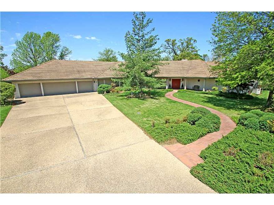 BEST GOLF COURSE VIEWS IN PINNACLE-- Stunning 4,094sf one level home on beautifully landscaped lot in Pinnacle w/ golf course frontage & views of the 16th, 17th, & 18th Fairways! Spacious & open floor plan with windows,throughout the home provides magnificent views of the course. Master retreat has sitting area, hardwood floors, unbelievable 22x13 master closet & more. 14x20 heated & cooled workshop/hobby room in the garage w/ tons of storage!