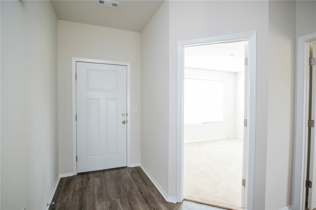 WALNUT HILL SUB PH IV-PEA RIDGE - Residential Lease