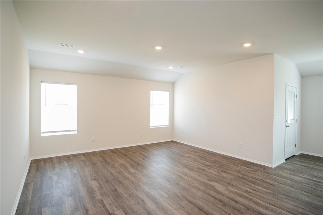WALNUT HILL SUB PH IV-PEA RIDGE - Residential Lease