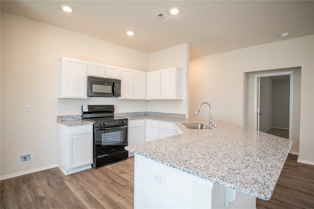 WALNUT HILL SUB PH IV-PEA RIDGE - Residential Lease