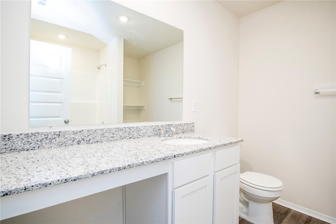 WALNUT HILL SUB PH IV-PEA RIDGE - Residential Lease