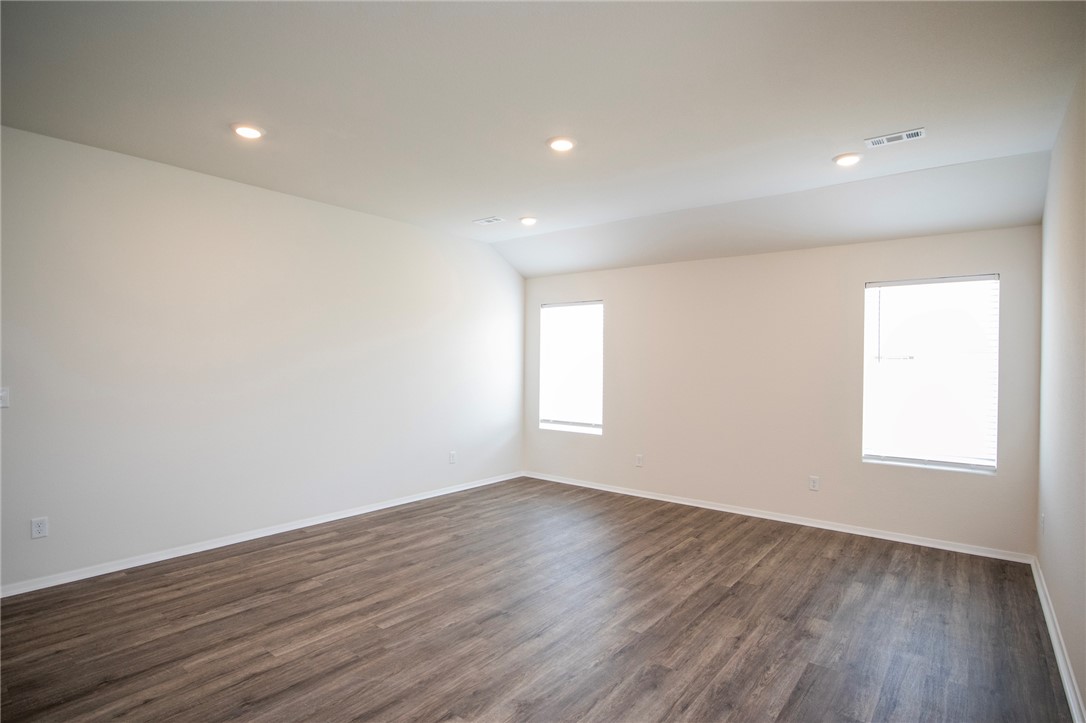 WALNUT HILL SUB PH IV-PEA RIDGE - Residential Lease