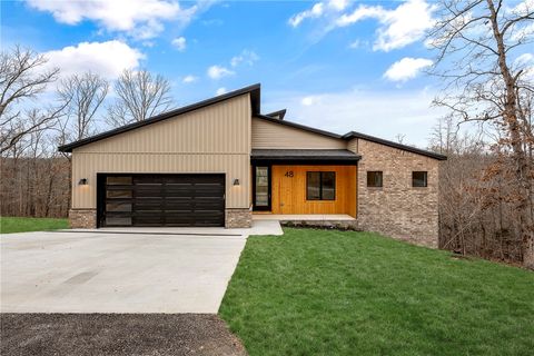 Photo of 48 Lothian Drive, Bella Vista, AR 72715 (MLS # 1334432)