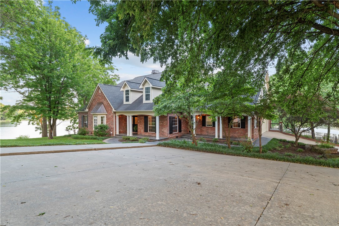 Gram B Point - Residential