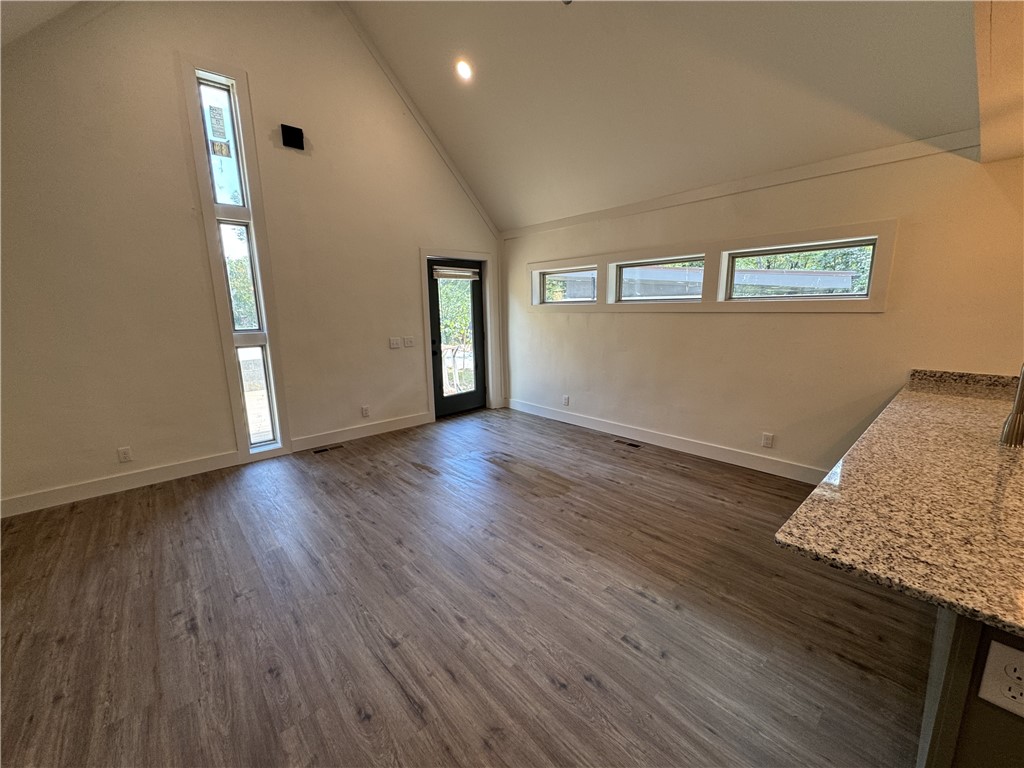 FAYETTEVILLE OUTLOTS - Residential Lease