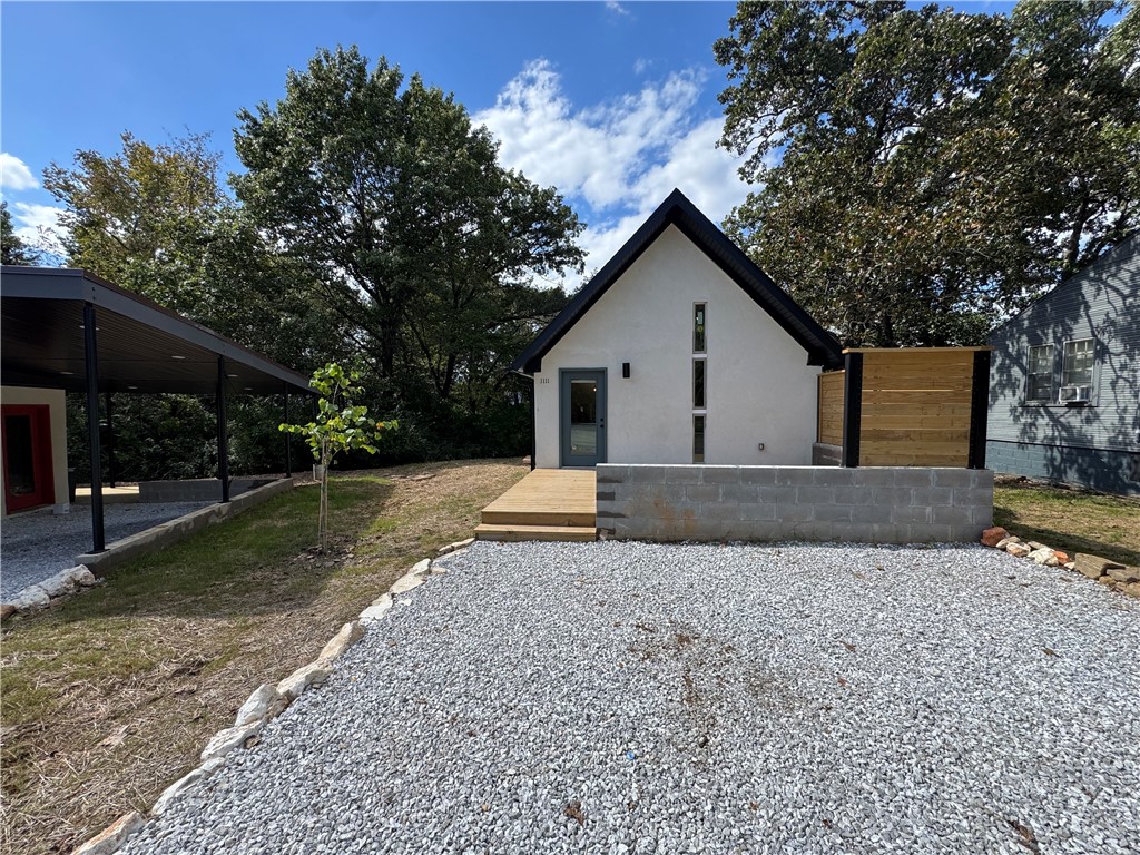 FAYETTEVILLE OUTLOTS - Residential Lease