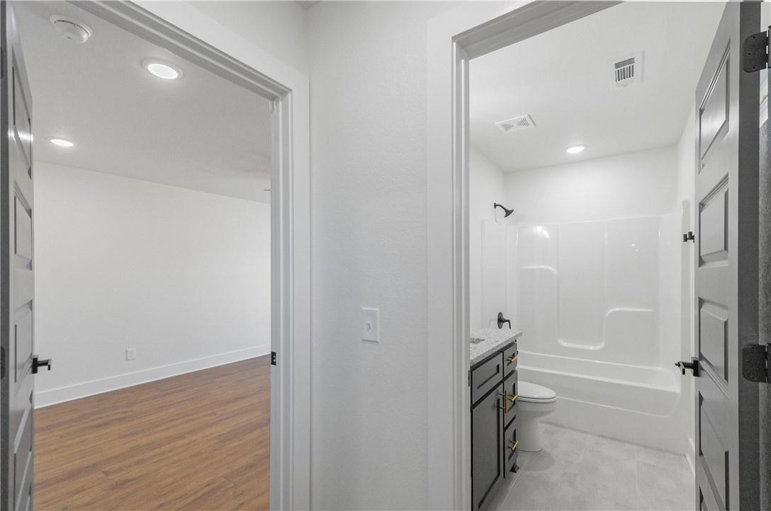 SKYVIEW ACRES-BENTONVILLE - Residential