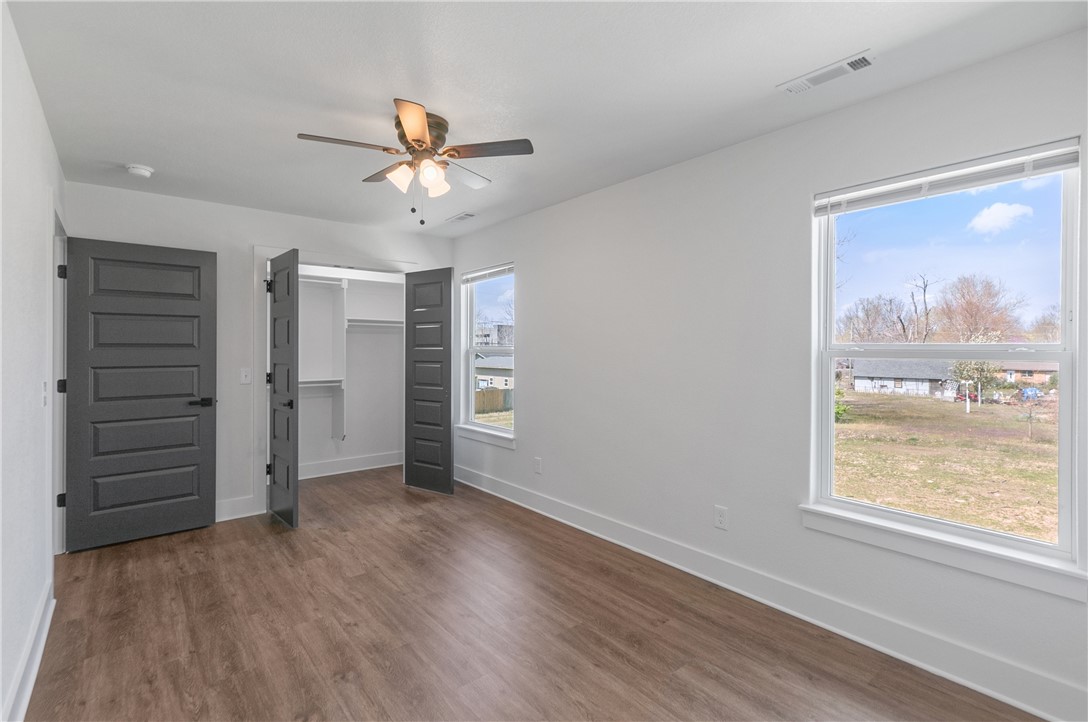 SKYVIEW ACRES-BENTONVILLE - Residential