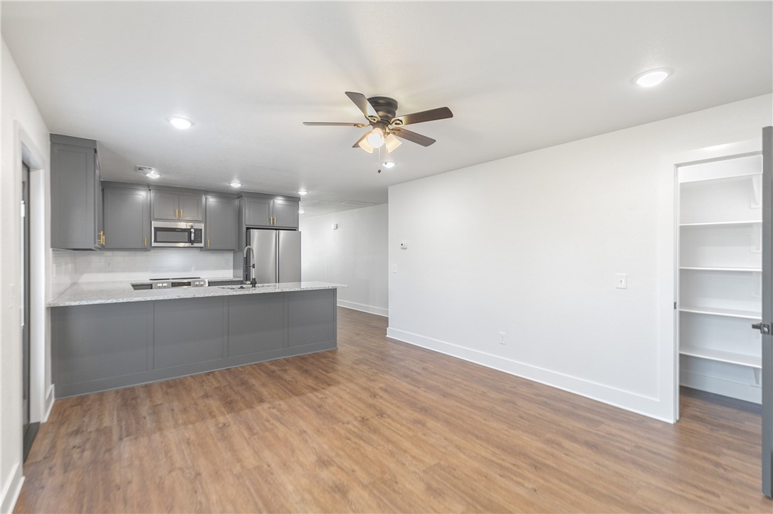 SKYVIEW ACRES-BENTONVILLE - Residential