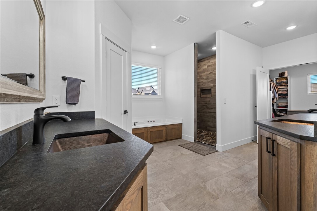 Estates of Lakeway - Residential