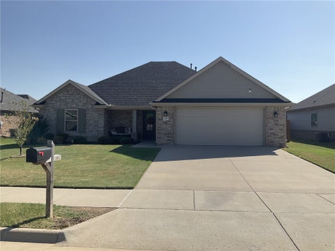 Photo of 2307 Kathryn Lane, Siloam Springs, AR 72761 (MLS # 1362305)