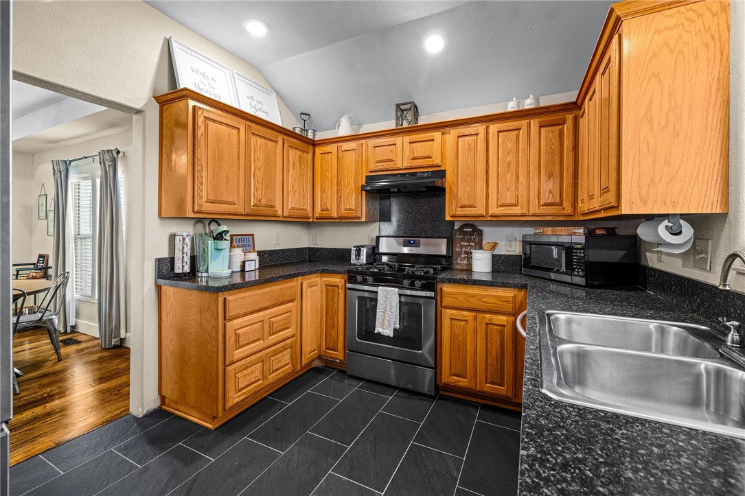 Oak View Add Rogers - Residential Income