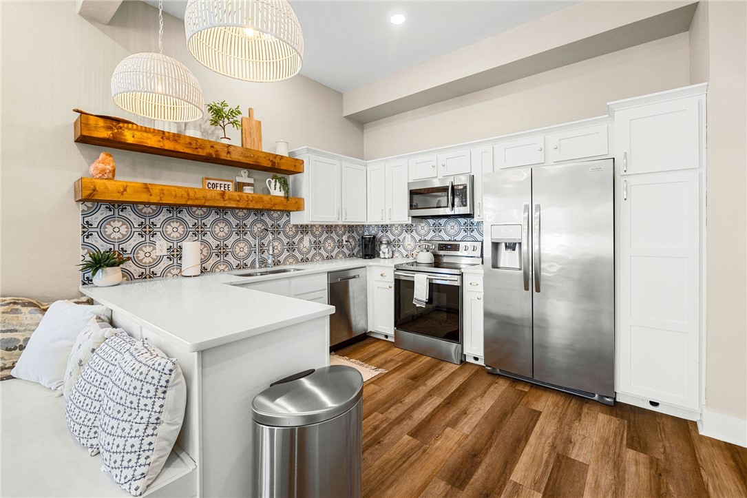 Oak View Add Rogers - Residential Income