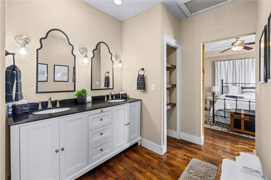Oak View Add Rogers - Residential Income