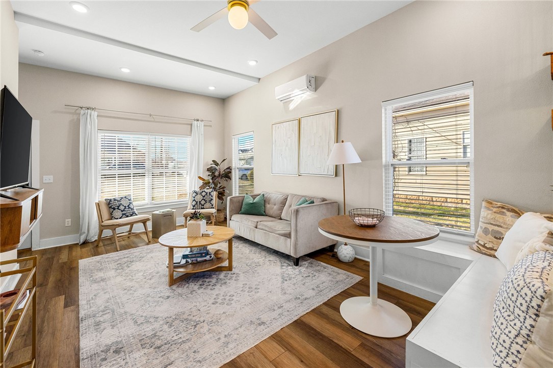 Oak View Add Rogers - Residential Income