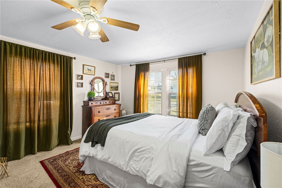 Oak View Add Rogers - Residential Income