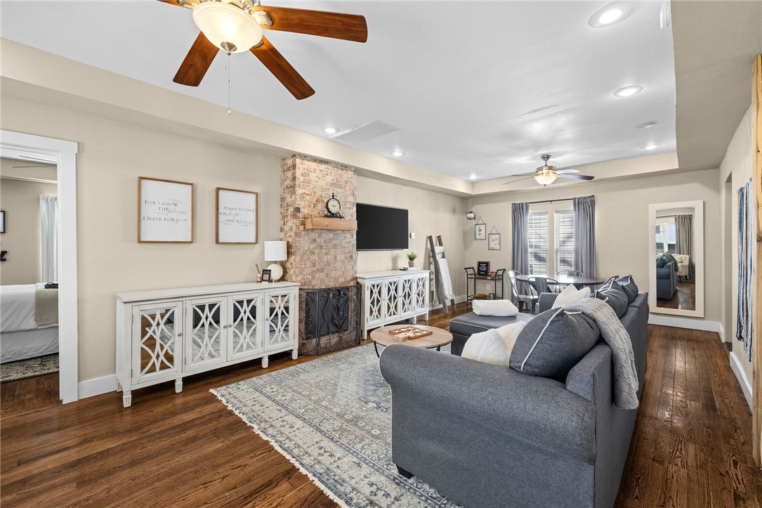 Oak View Add Rogers - Residential Income