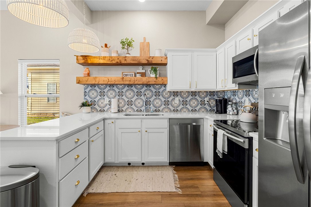 Oak View Add Rogers - Residential Income