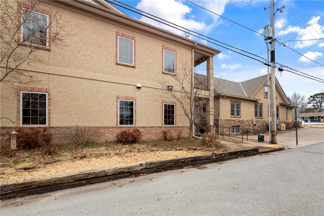 B F Sikes Add Rogers - Commercial Lease