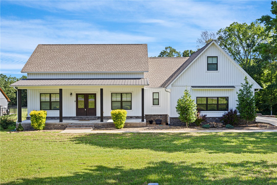 Welcome to this beautiful 4-bedroom, 3-bathroom home situated on 1.26 acres, offering the perfect blend of space, comfort, and style. With approximately 2,496 square feet of living space, this home features 9-foot ceilings, an open floor plan, and high-end finishes throughout
You’ll love the gourmet kitchen complete with granite countertops, a spacious butler’s pantry, and plenty of room to entertain. The split floor plan offers privacy and functionality, while the 2.5 car garage provides ample space for vehicles, tools, or even a small workshop.
Enjoy the peaceful outdoor setting with room to roam, garden, or just relax in your own backyard haven.
This one checks all the boxes — don’t miss out on this amazing opportunity!