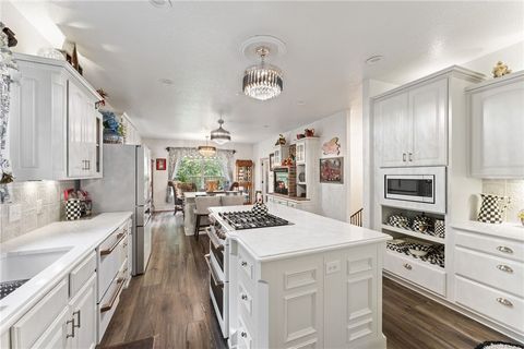 16 Berrydale Lane Bella Vista AR 72715