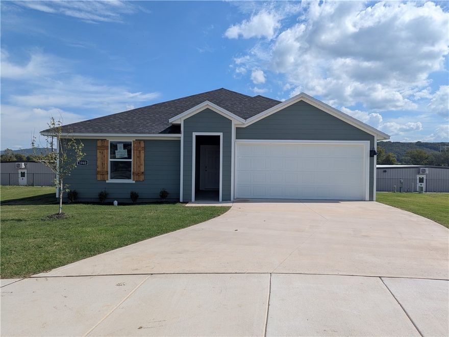 Brand new 3 bedroom 2 bath home located in the Selah Meadows Subdivision in Prairie Grove! Instant access to the highway and the rapidly growing shopping and dining scene. Minutes from Farmington and Fayetteville! Home features LVP throughout making cleaning a breeze. Don't miss out to make this brand-new home yours.