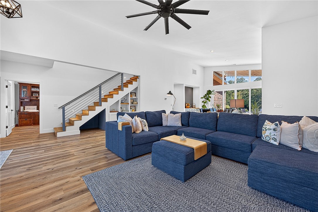 11201 Short Road