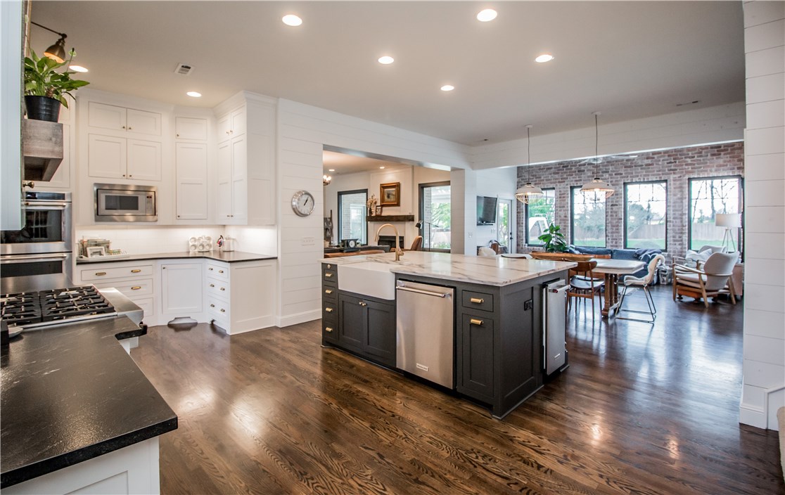 Manors - Residential