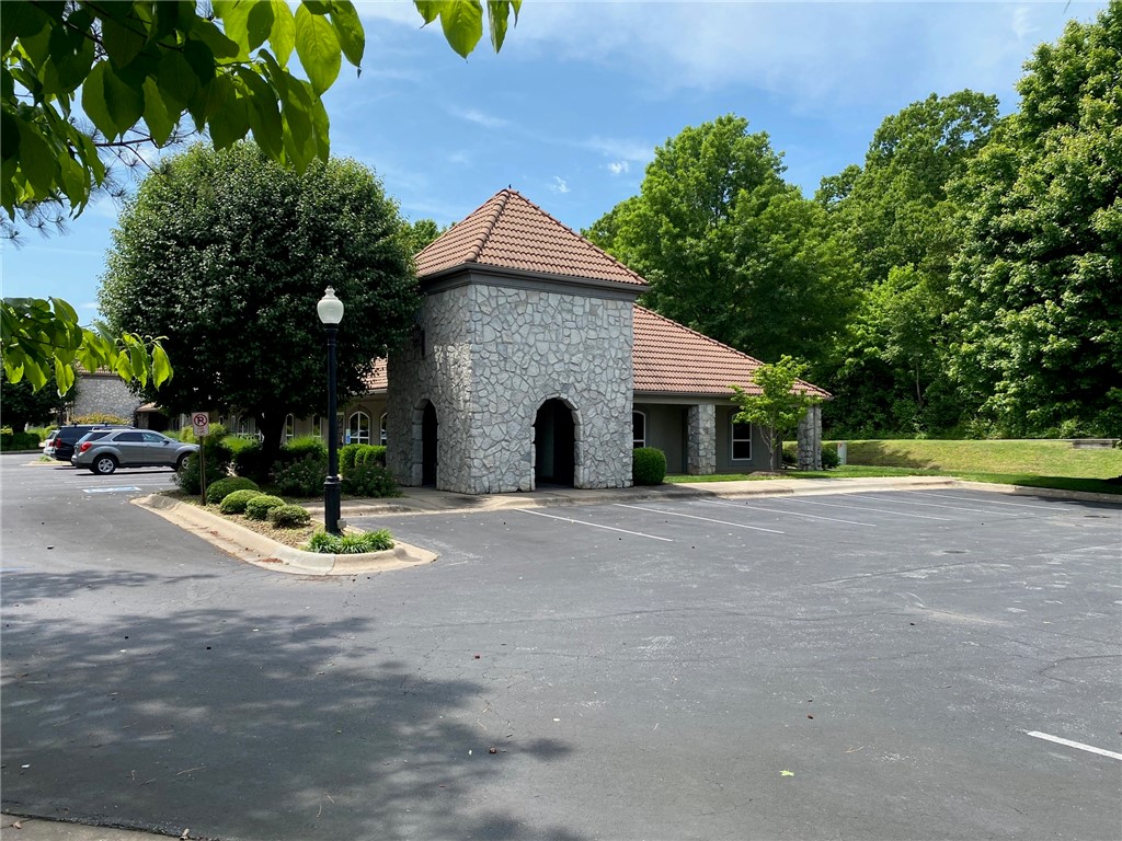 Village on the Creeks is the largest garden office park in Northwest Arkansas, offering premier office, retail, and restaurant spaces in a beautiful lake setting adjacent to the Razorback Greenway Trail System. Suite 1 consists of three offices, reception area, breakroom, and extra space that could be used as a conference room.