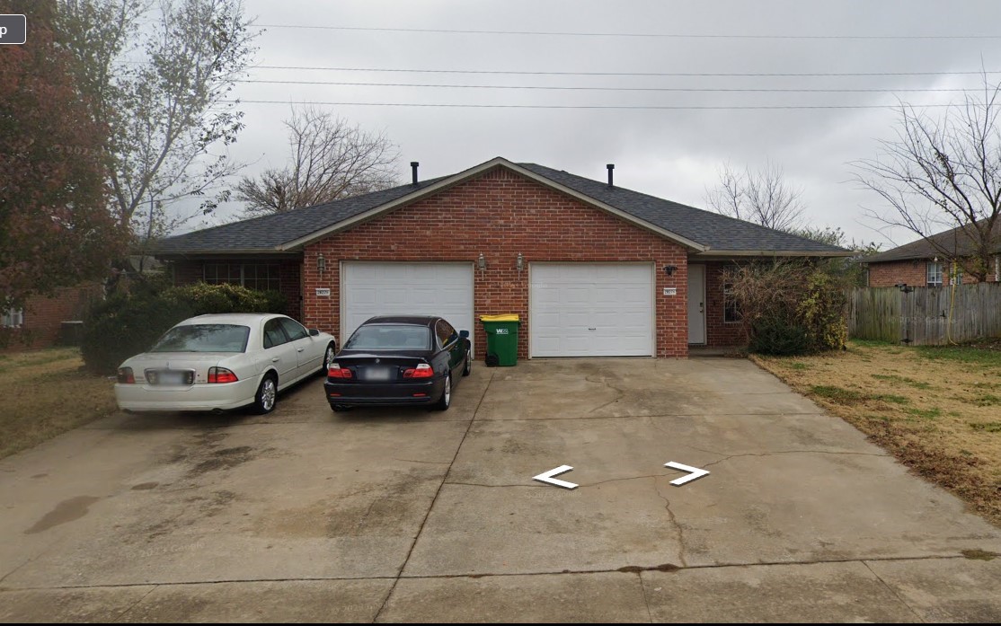 Great location , near everything Springdale has to offer. This all brick duplex is a great investment opportunity. No showings until offer has been accepted , New roof, new flooring,