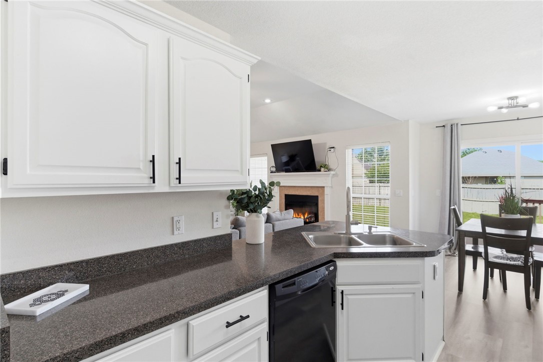 Standing Oaks Sub Blk I Pea Ridge - Residential
