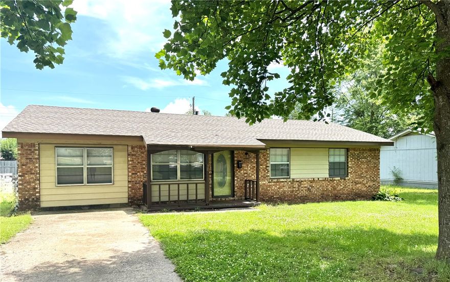 Brick 3BR/1BA Home – Move-In Ready!

This home offers 3 spacious bedrooms and 1 full bath, including a modern walk-in shower. Enjoy a bright, and fairly open layout with a large laundry room for added convenience. New HVAC system ensures year-round comfort. Step outside to a spacious, fully fenced yard—perfect for pets, play, or gardening.
Don't miss this affordable, Move-in ready, and low-maintenance gem—schedule your showing today