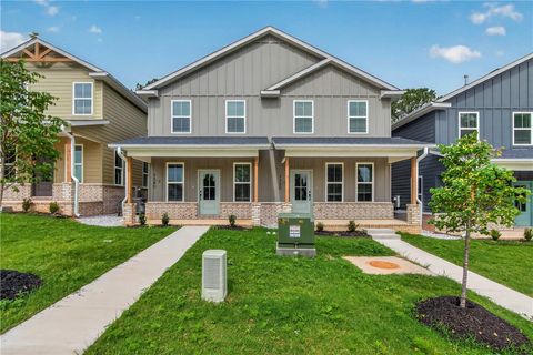 Photo of 1380 S Yampa Bend, Fayetteville, AR 72701 (MLS # 1335043)