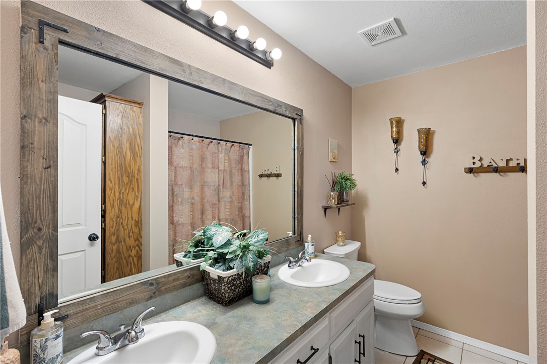 Stillwell Manor - Residential