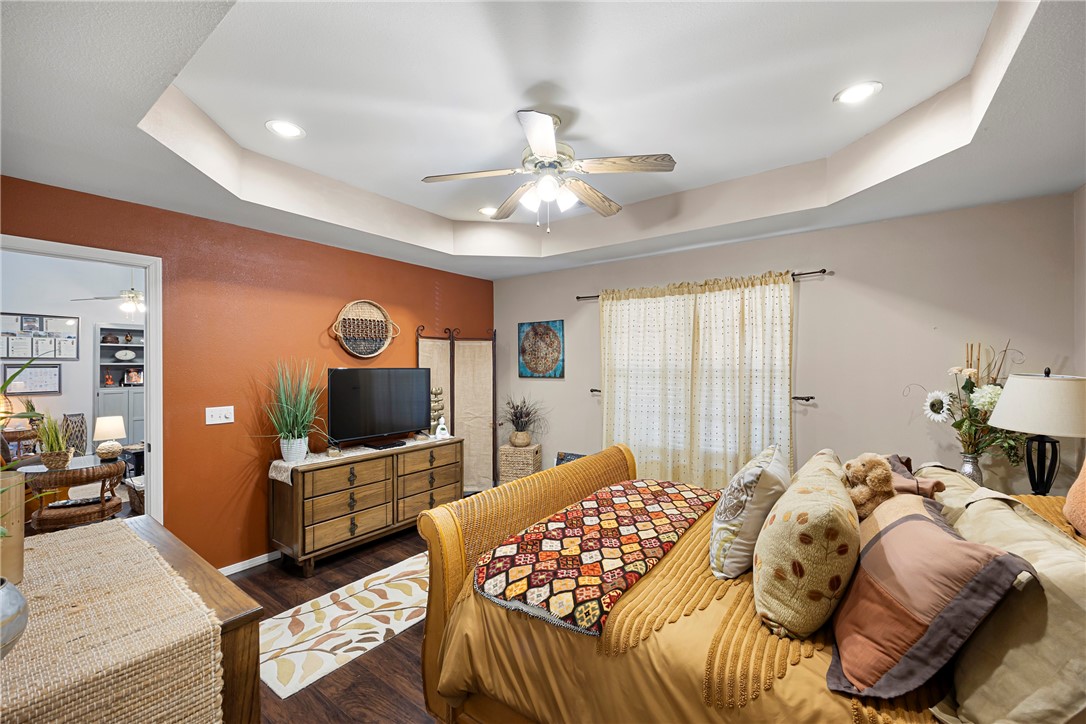 Stillwell Manor - Residential